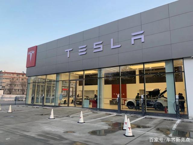 11月28日,特斯拉中国再开新店!传统BBA们耗子尾汁