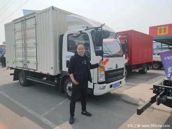 恭喜恭喜老板喜提豪沃王系列豪沃轻卡 喜提王载货车
